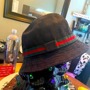 Black Gucci Bucket hat